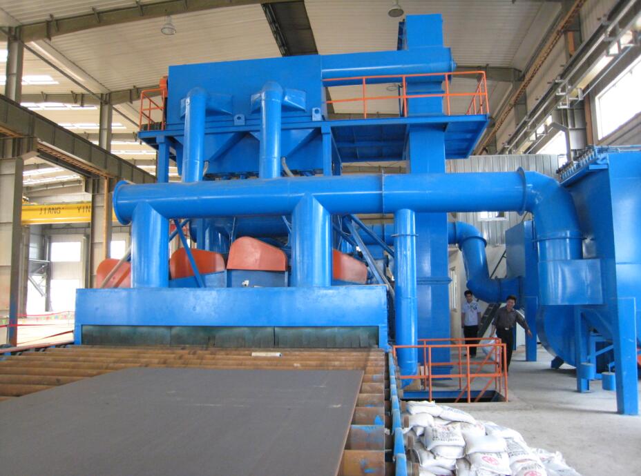 江蘇拋丸機(jī)除銹設(shè)備 江蘇輥道通過式拋丸機(jī)的應(yīng)用特點(diǎn)是怎樣的?